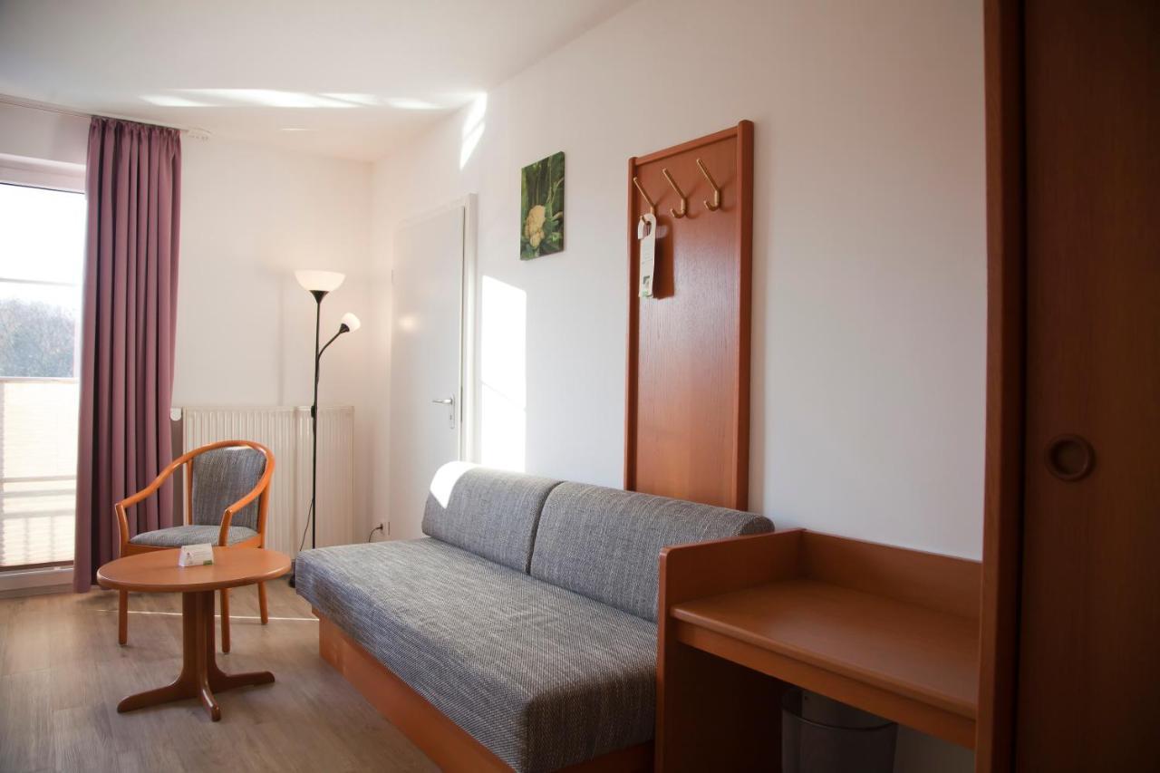 Flair Hotel Reuner Цосен Екстериор снимка