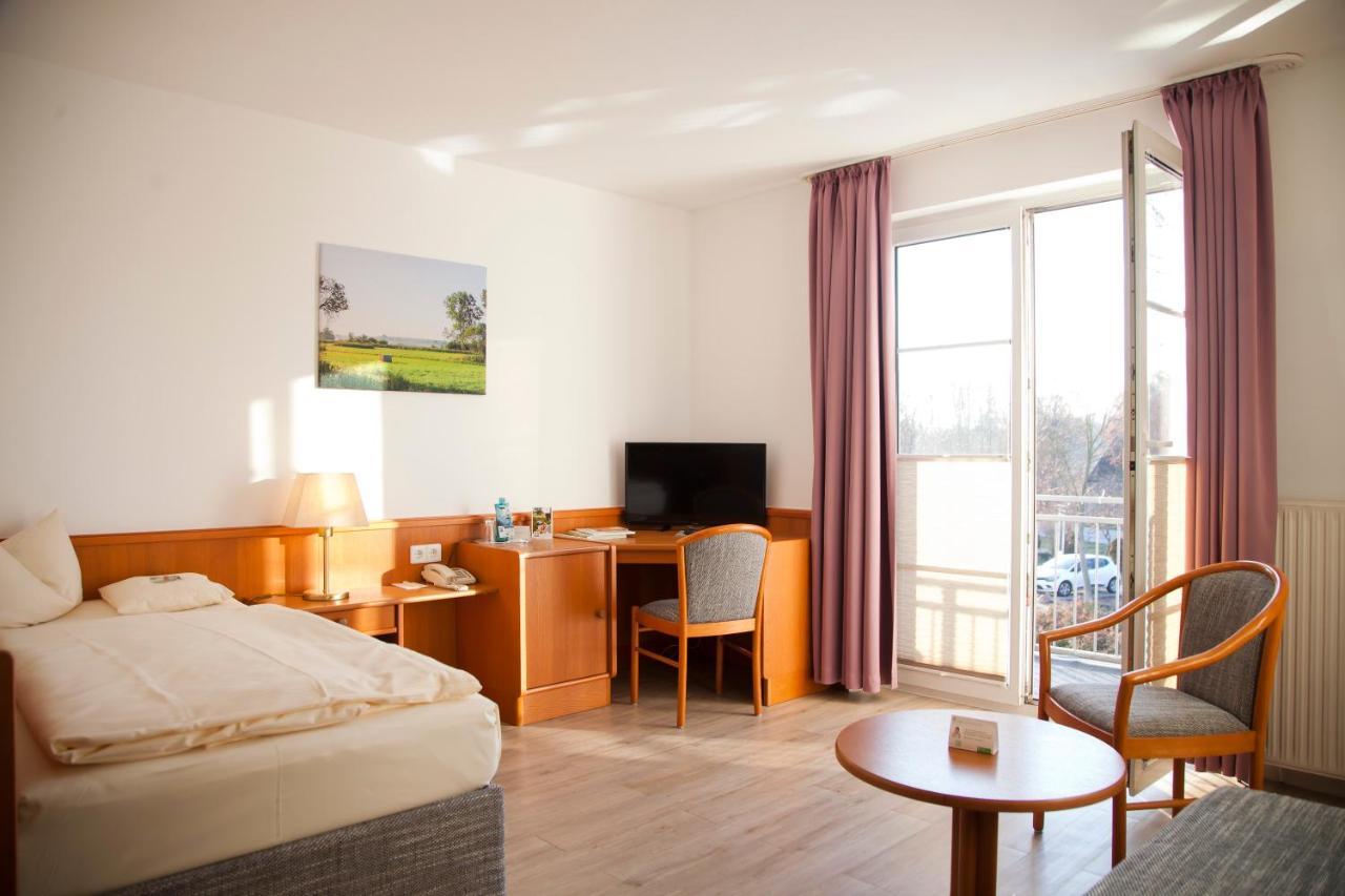 Flair Hotel Reuner Цосен Екстериор снимка