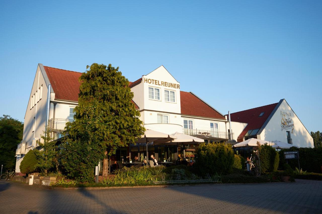 Flair Hotel Reuner Цосен Екстериор снимка