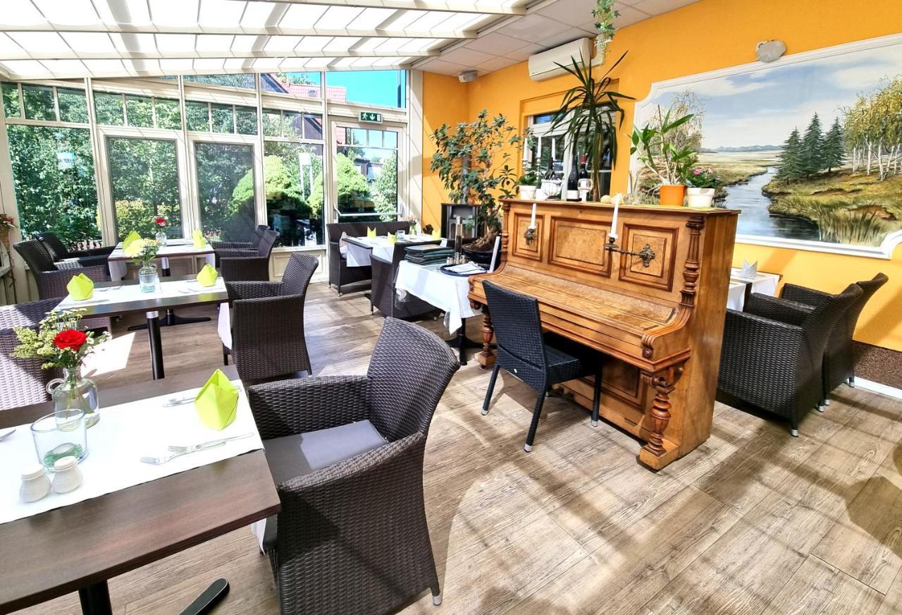 Flair Hotel Reuner Цосен Екстериор снимка